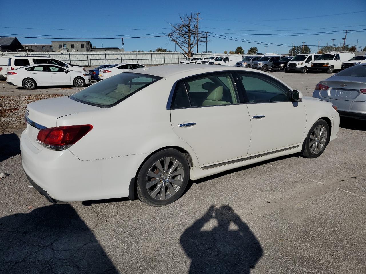 TOYOTA AVALON BASE