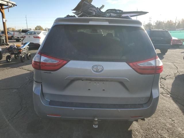2017 TOYOTA SIENNA XLE #3293844593
