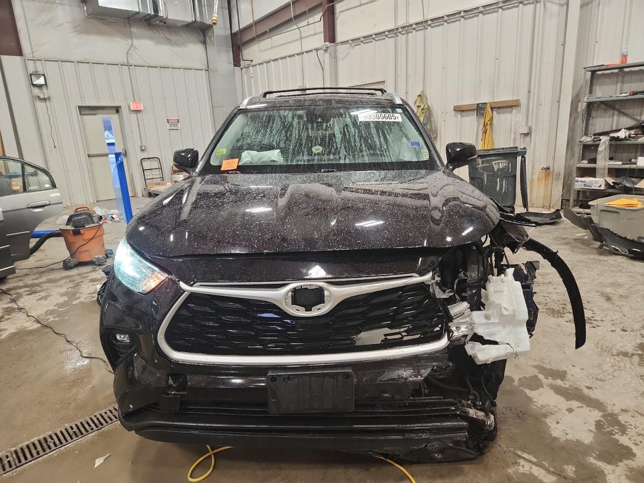 TOYOTA HIGHLANDER XLE