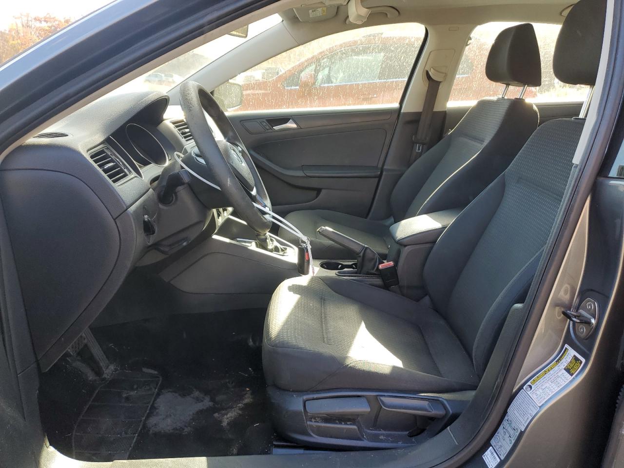 VOLKSWAGEN JETTA BASE