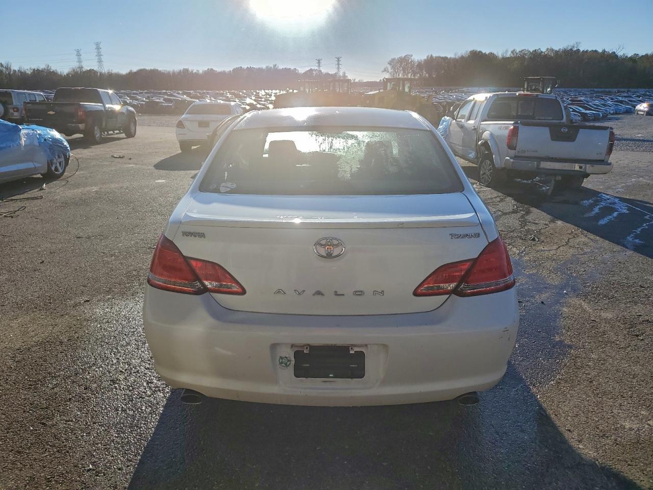 Lot #3301744335 2006 TOYOTA AVALON XL