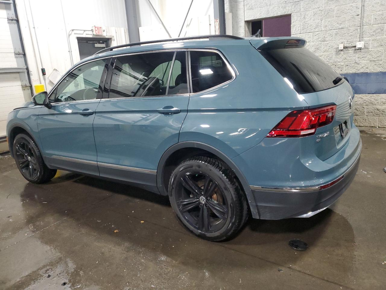 VOLKSWAGEN TIGUAN SE