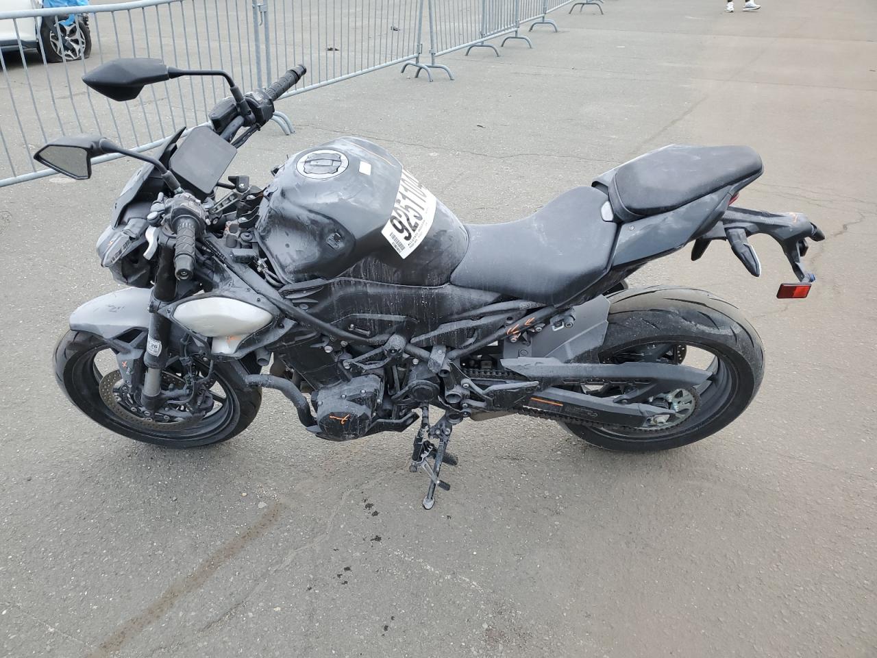 Lot #3315888116 2025 KAWASAKI ZR900 S