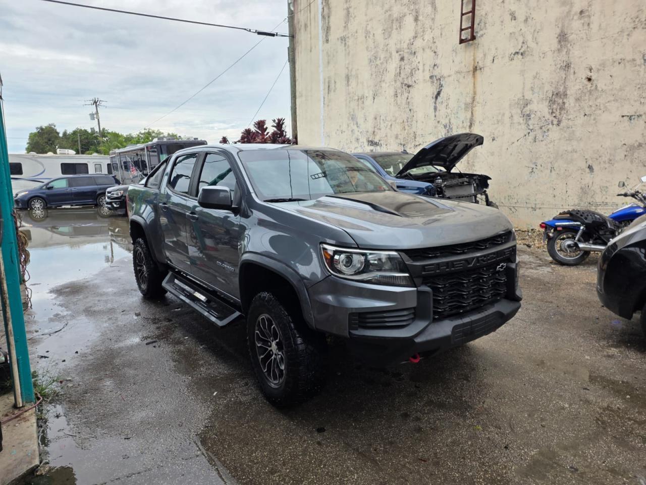 CHEVROLET COLORADO ZR2