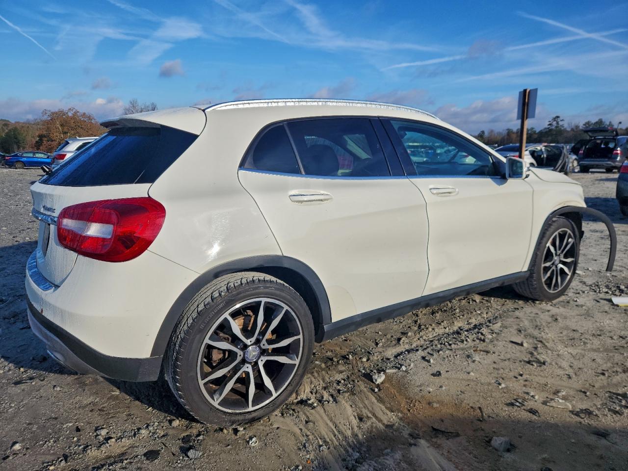 MERCEDES-BENZ GLA-CLASS 250 4MATIC