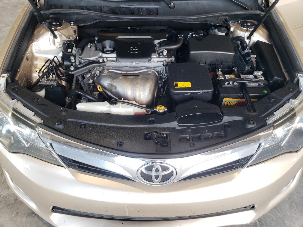 TOYOTA CAMRY BASE