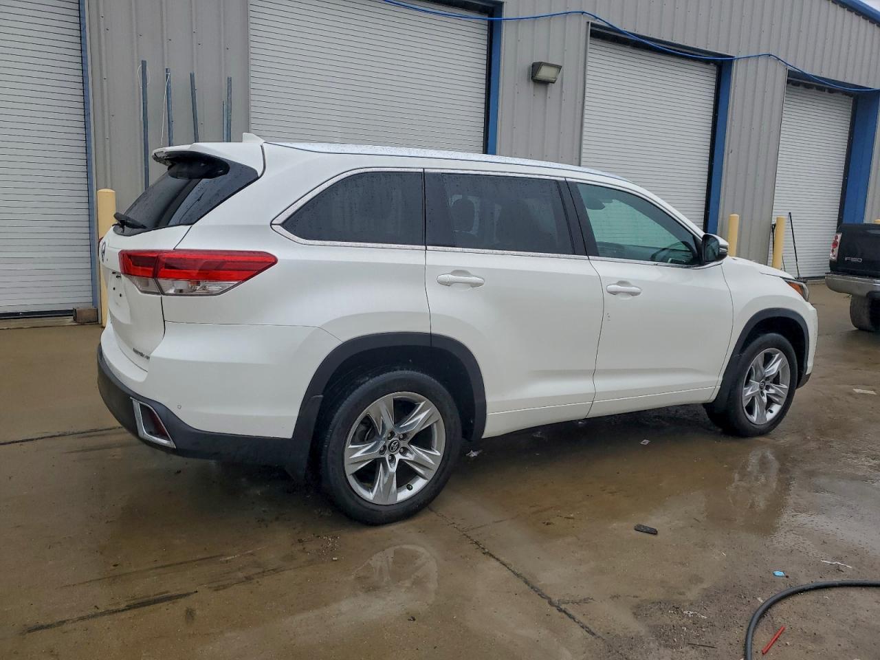 TOYOTA HIGHLANDER LIMITED