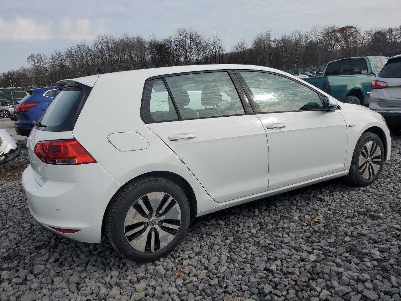 VOLKSWAGEN E-GOLF SE