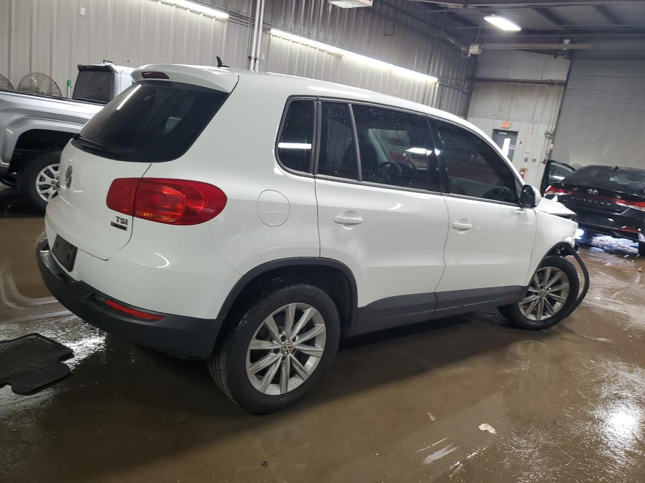 VOLKSWAGEN TIGUAN S