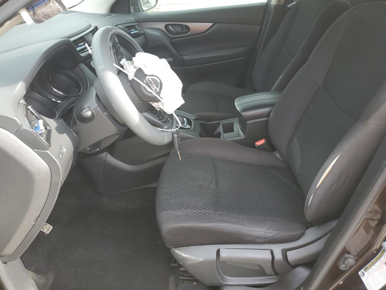 NISSAN ROGUE SPORT S