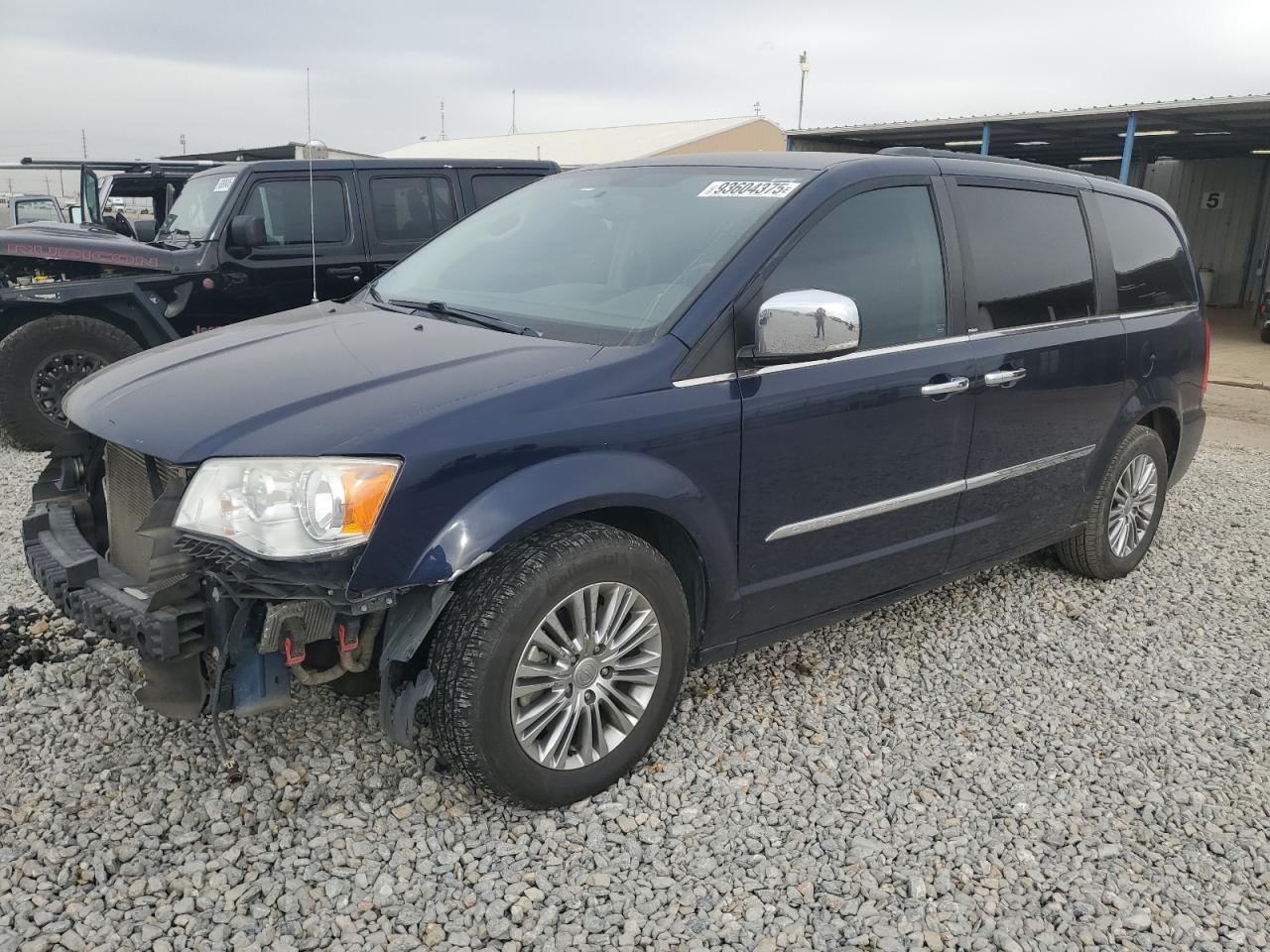 Lot #3296606042 2013 CHRYSLER TOWN & COU