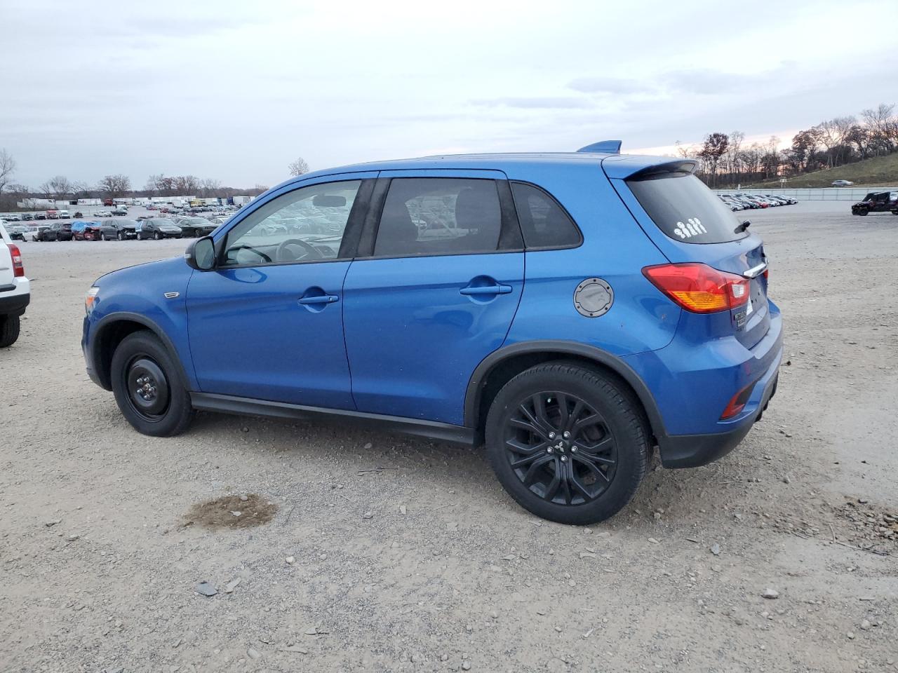 MITSUBISHI OUTLANDER ES