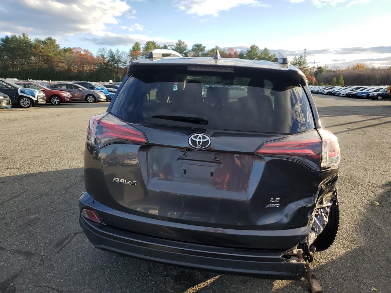 TOYOTA RAV4 LE