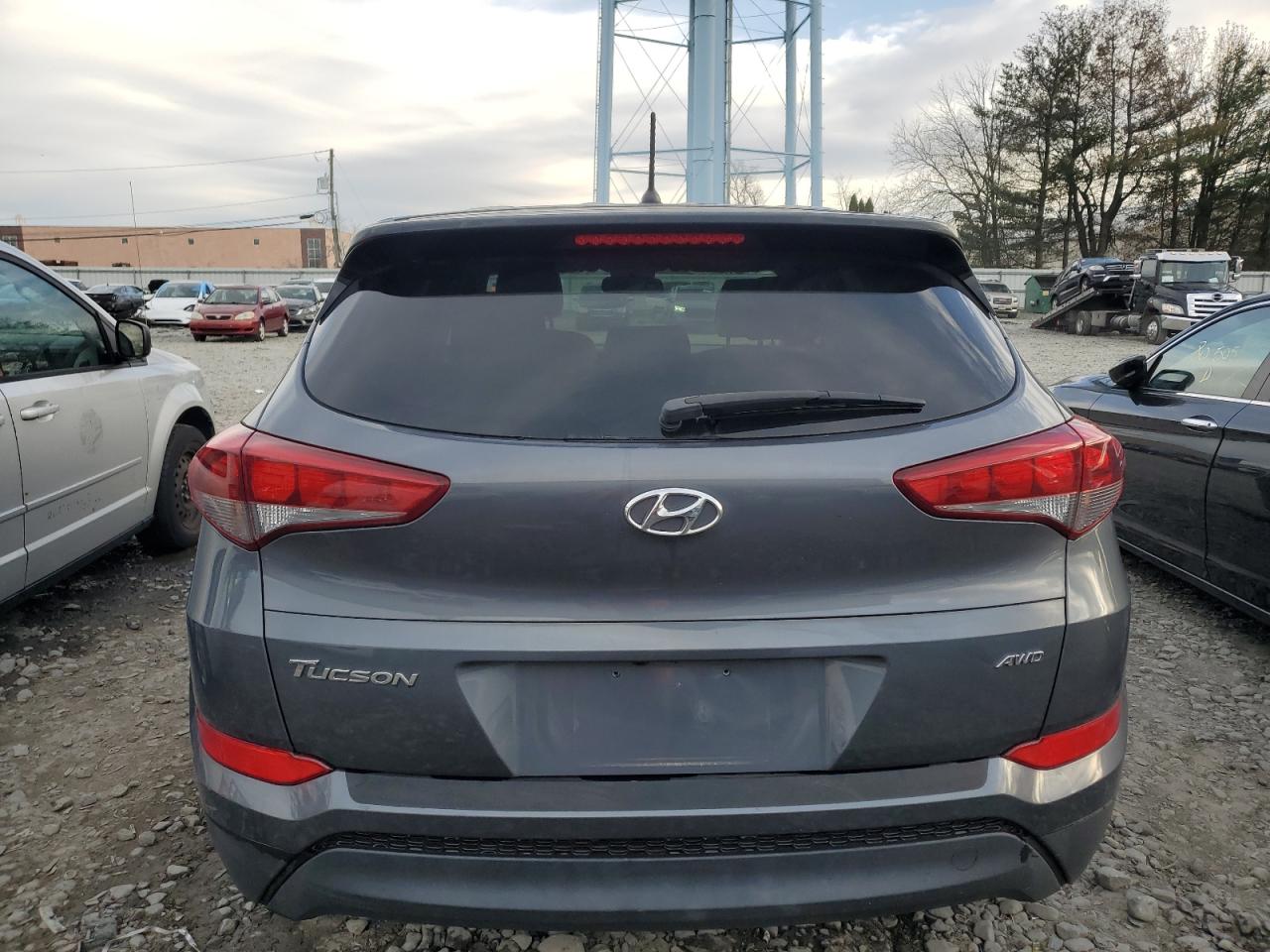 HYUNDAI TUCSON SE