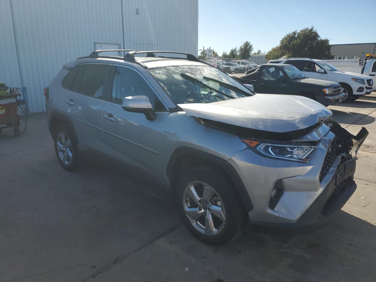 TOYOTA RAV4 XLE PREMIUM