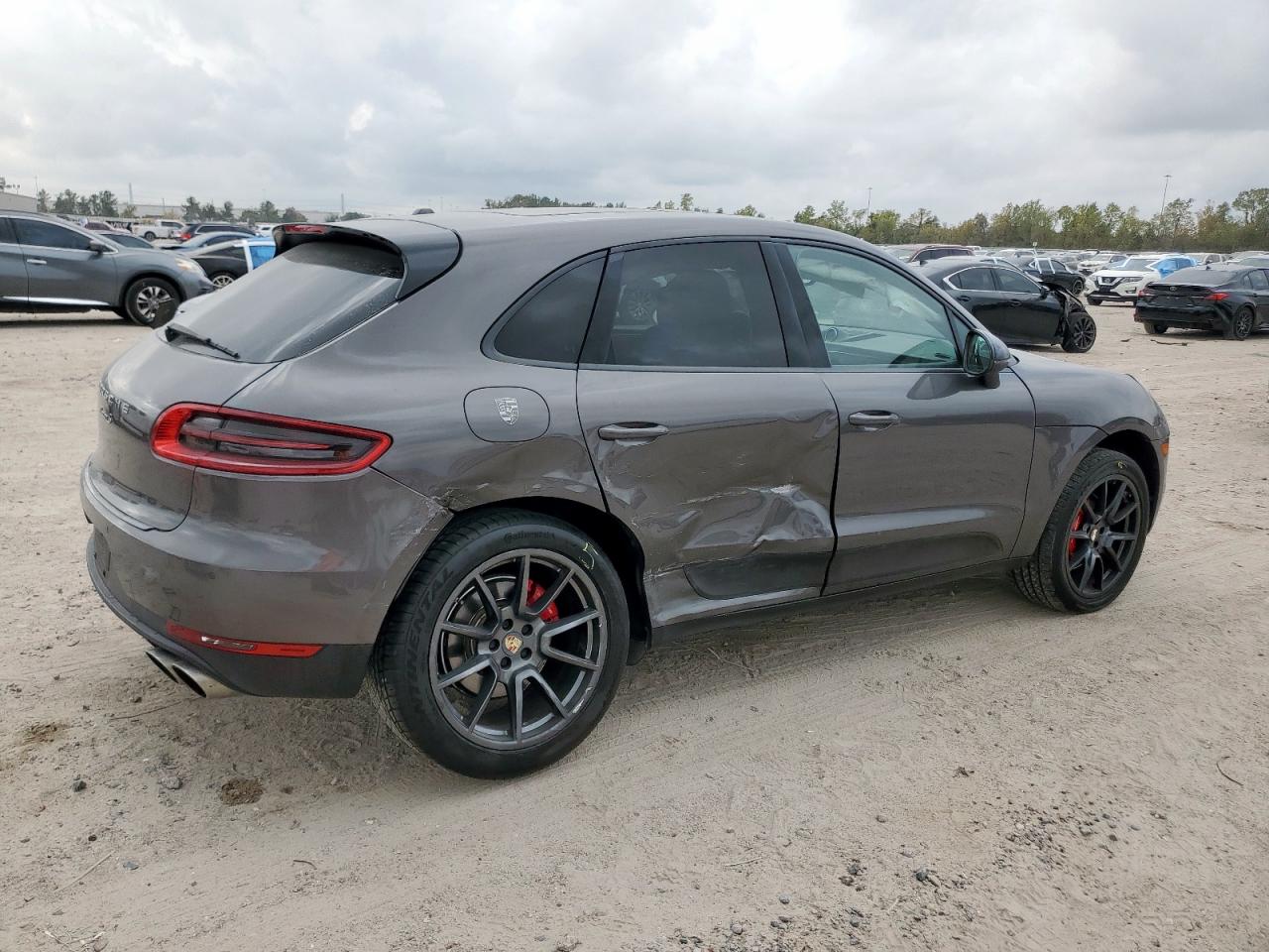 PORSCHE MACAN S