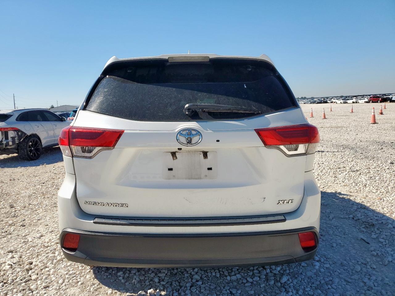 TOYOTA HIGHLANDER SE