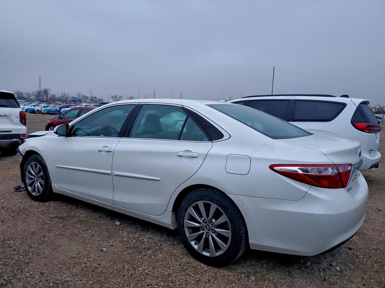 TOYOTA CAMRY LE