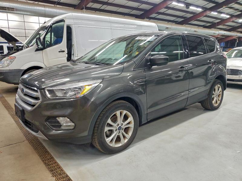 Global Auto Auctions: 2017 FORD ESCAPE SE