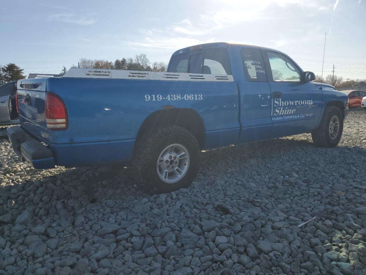 Lot #3297142523 2000 DODGE DAKOTA