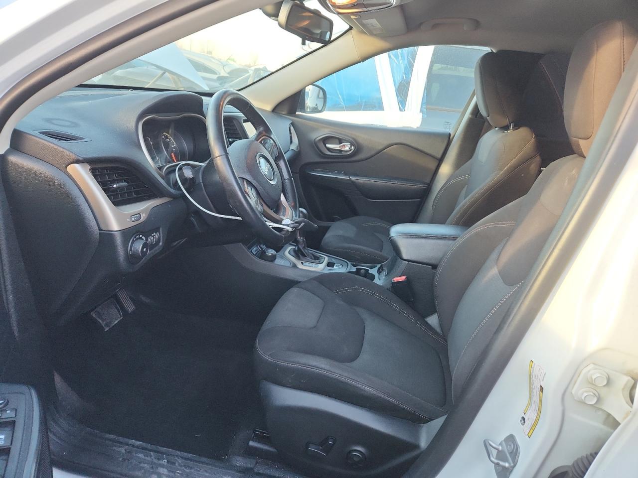 JEEP GRAND CHEROKEE LATITUDE