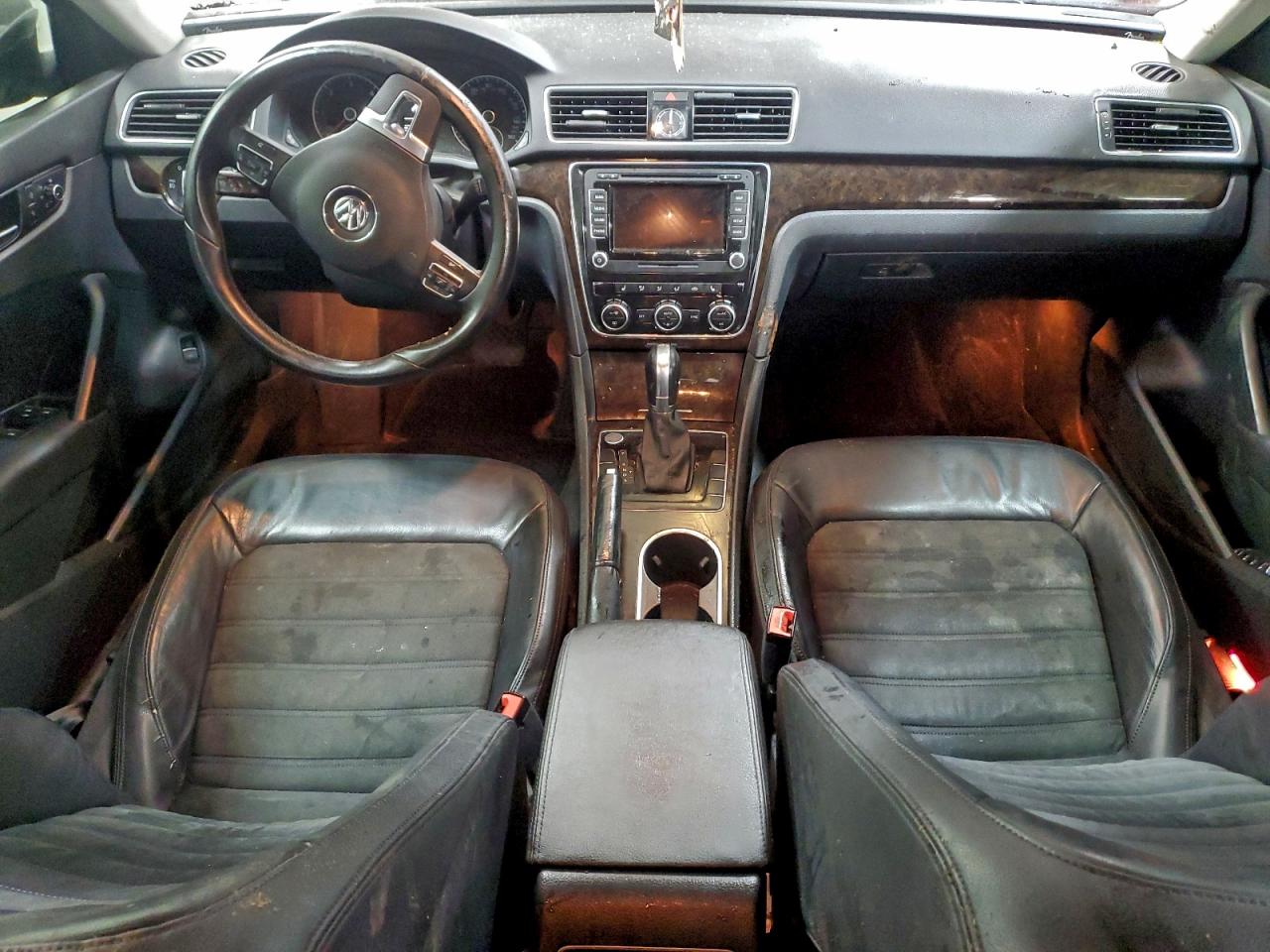 VOLKSWAGEN PASSAT SEL