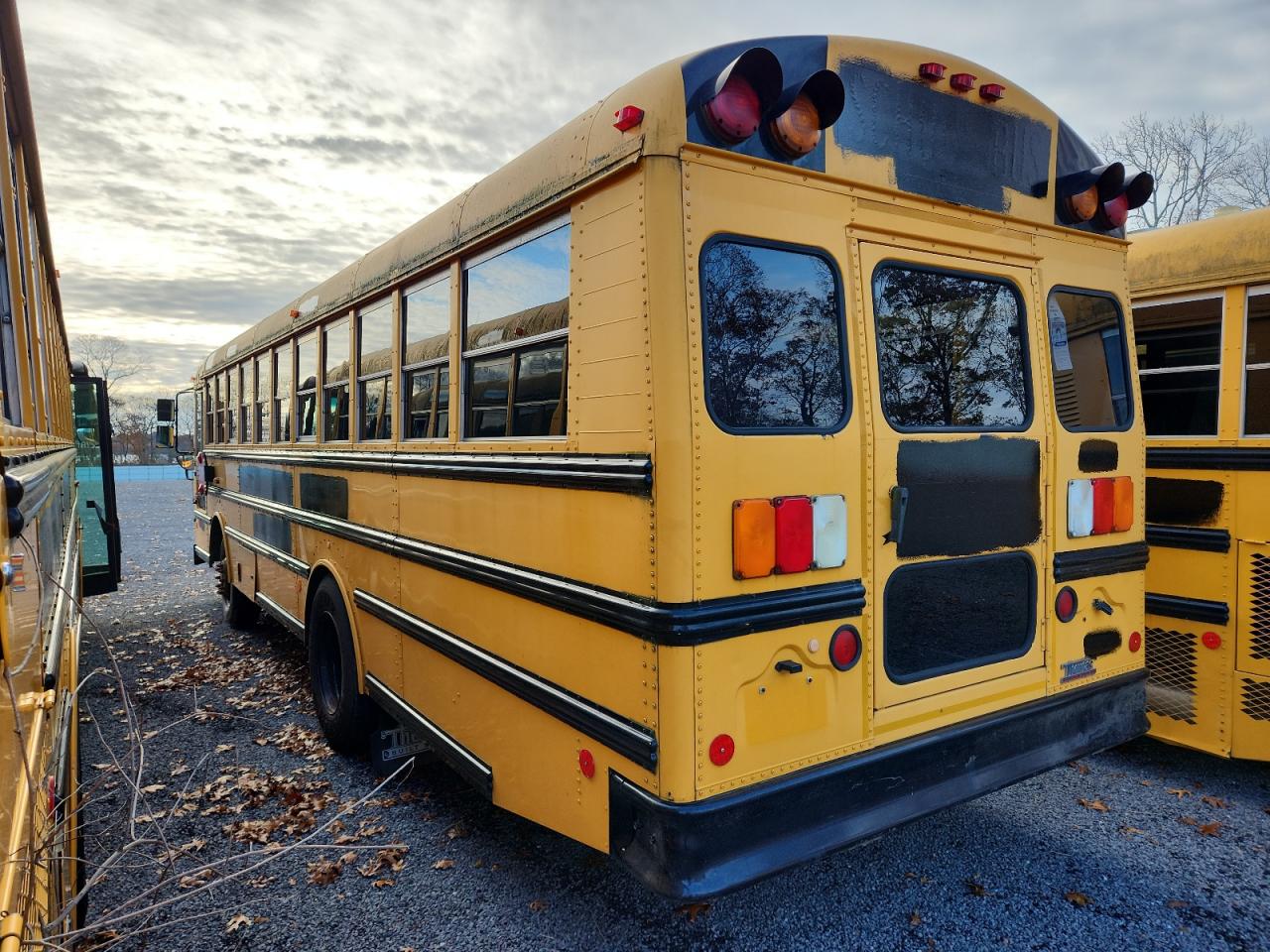 Lot #3286471796 2011 THOMAS SAF-T-LINER HDX