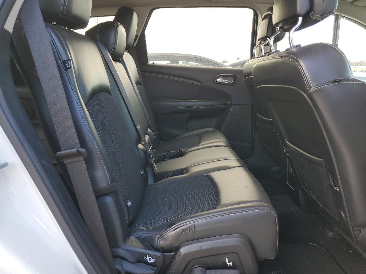 DODGE JOURNEY CROSSROAD