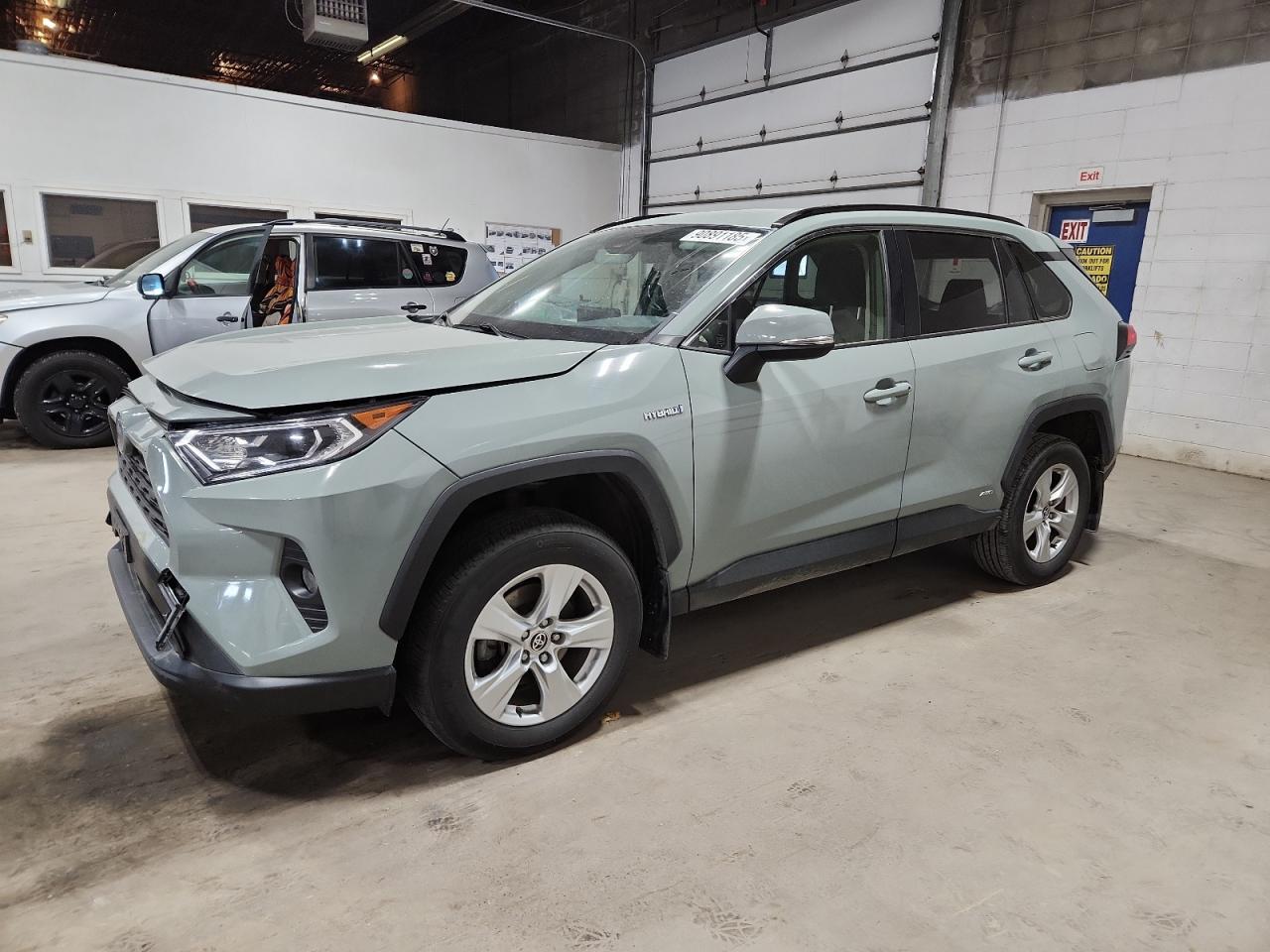 TOYOTA RAV4 XLE