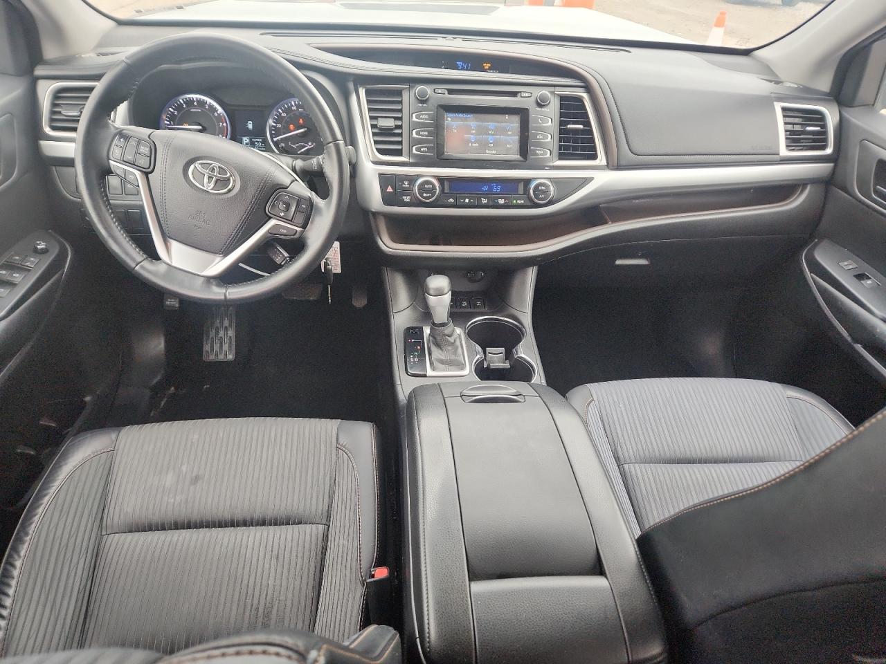 TOYOTA HIGHLANDER LE