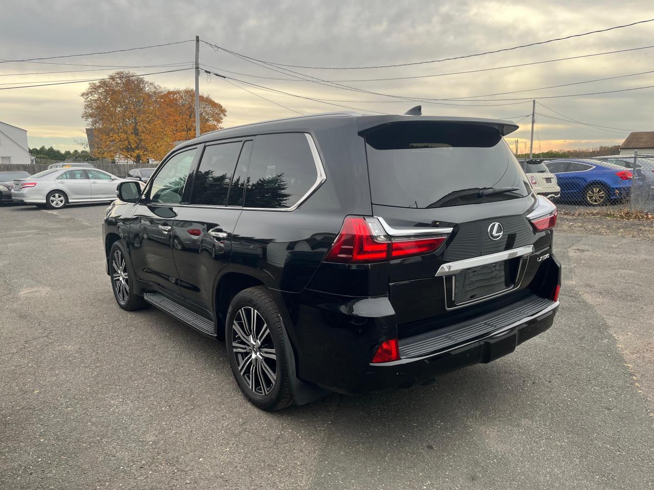 LEXUS LX 570