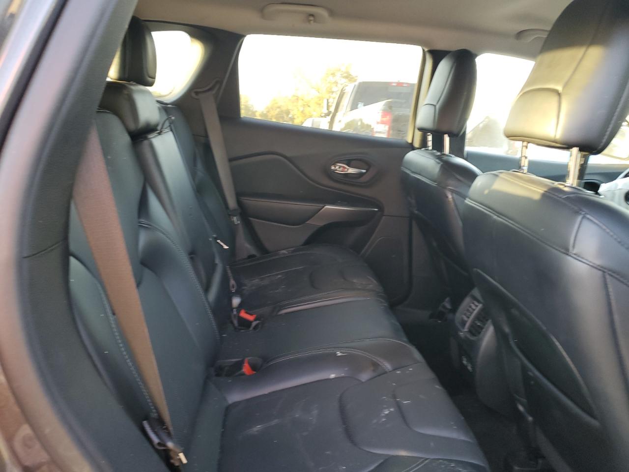 JEEP GRAND CHEROKEE LATITUDE LUX