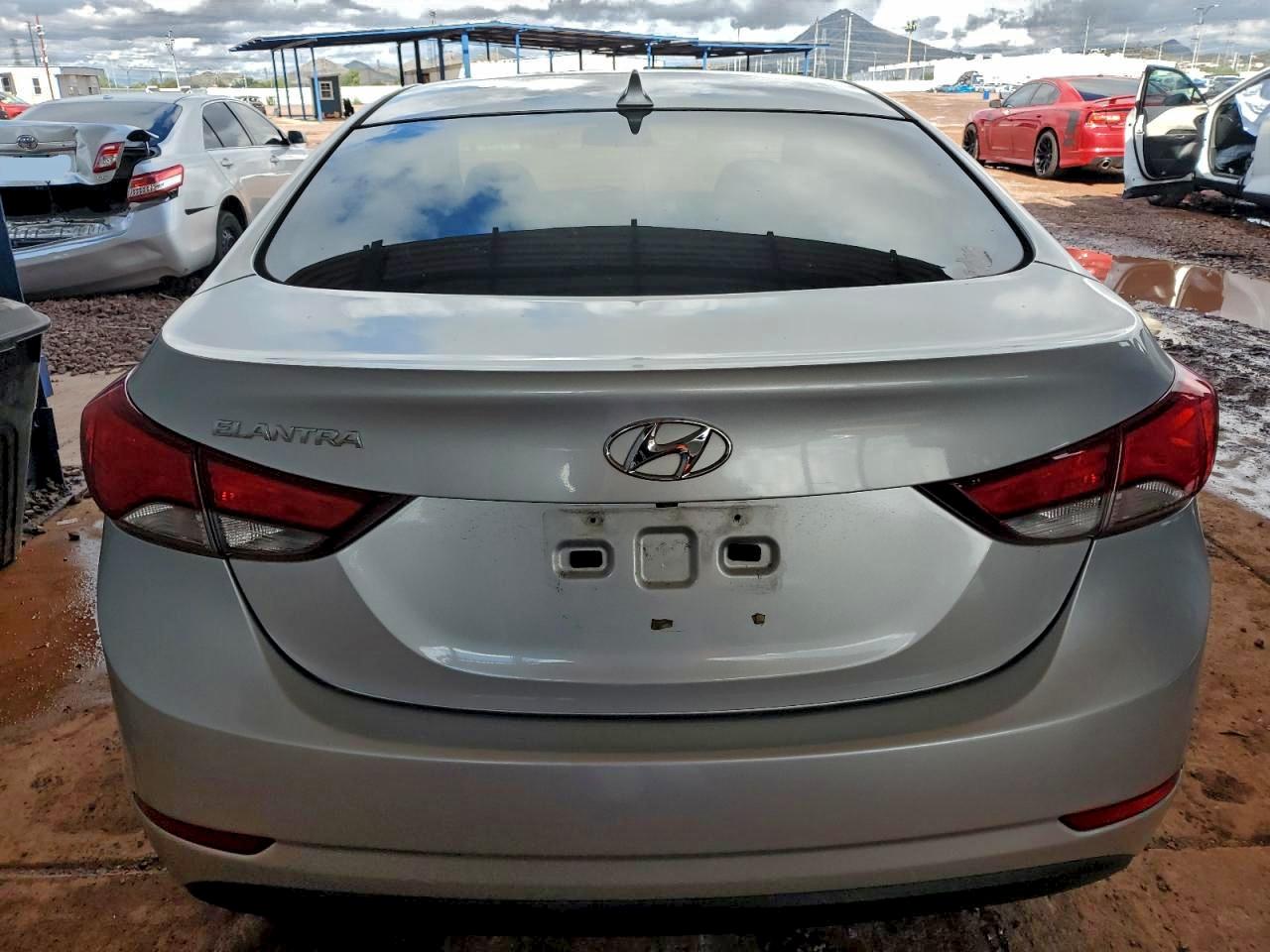 Lot #3302918058 2014 HYUNDAI ELANTRA SE