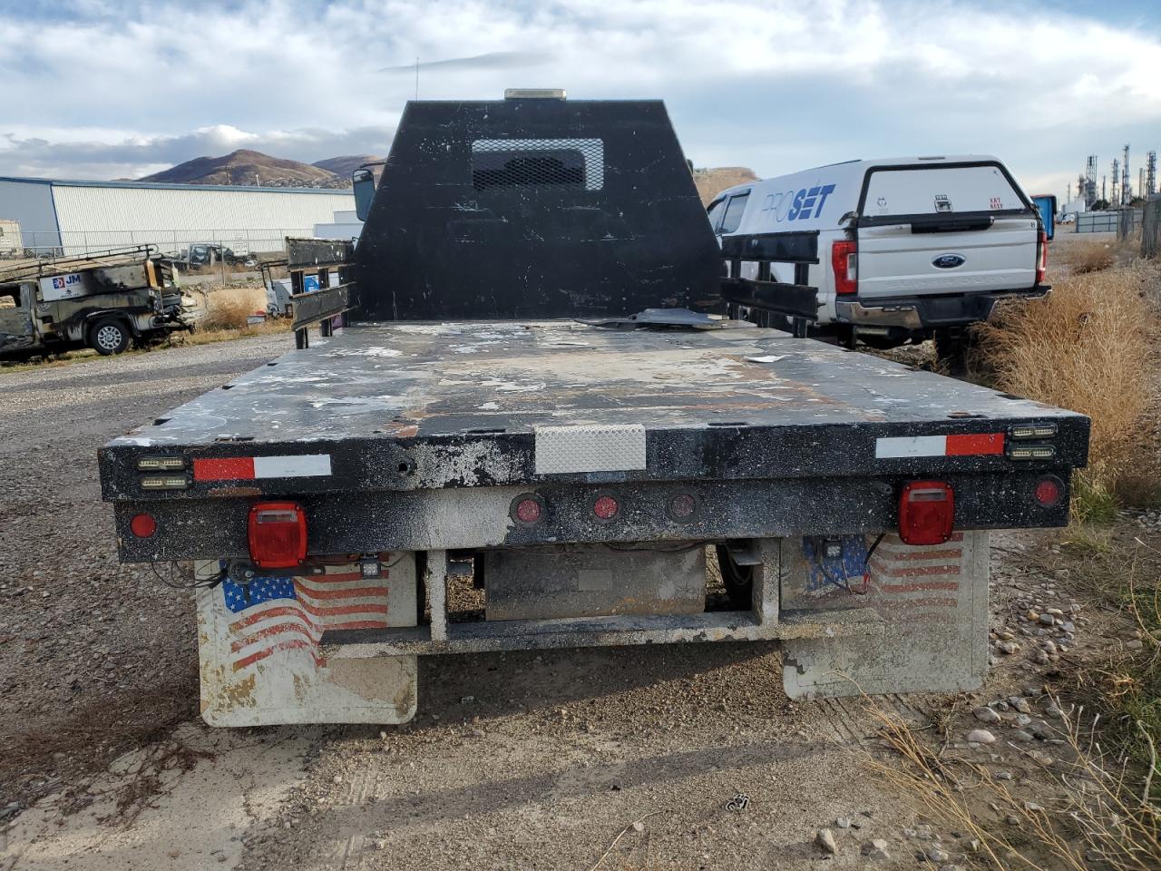 Lot #3301991449 2006 ISUZU NPR