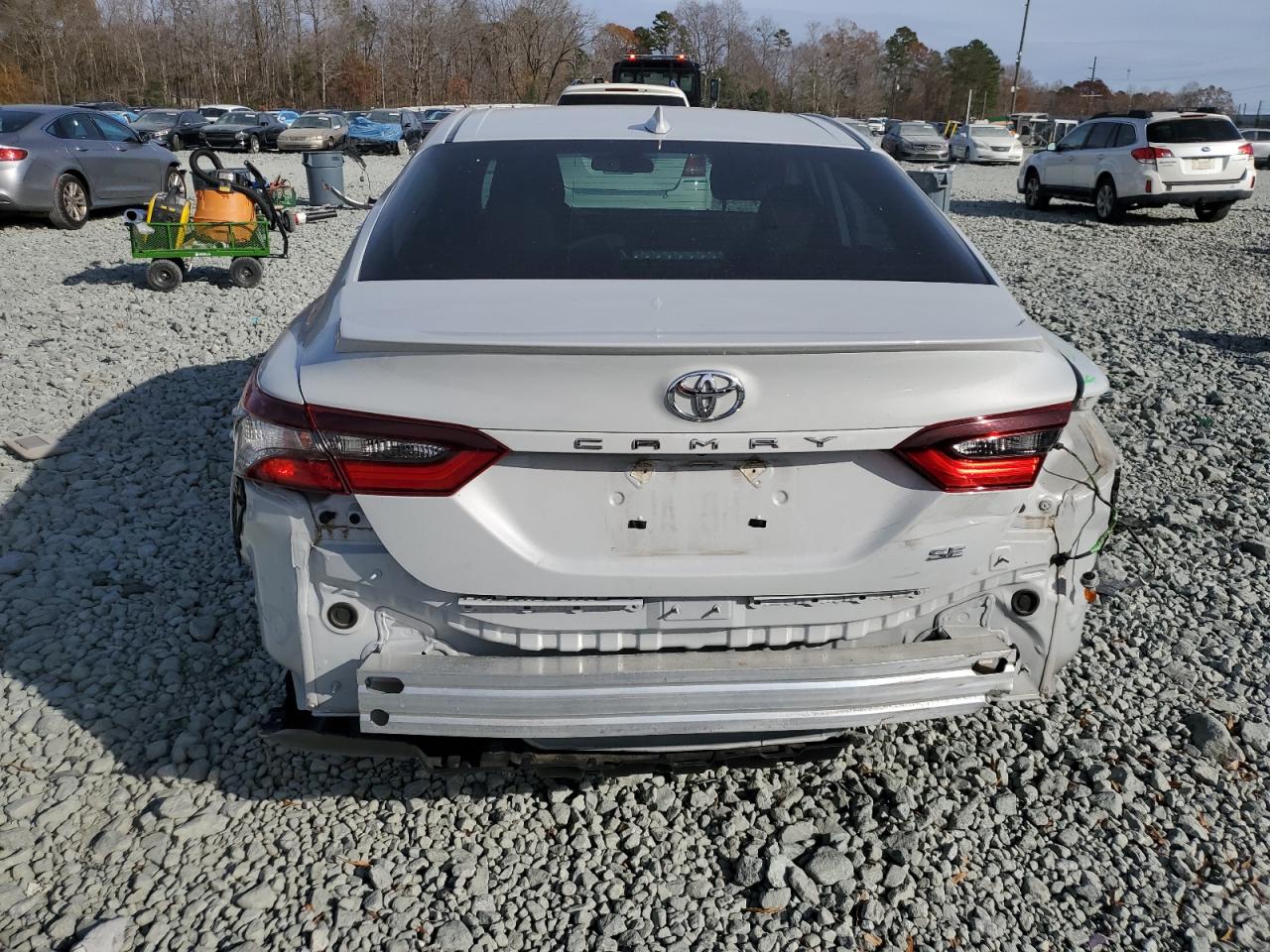 TOYOTA CAMRY SE NIGHT SHADE