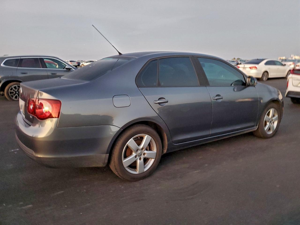 Lot #3298072142 2009 VOLKSWAGEN JETTA S