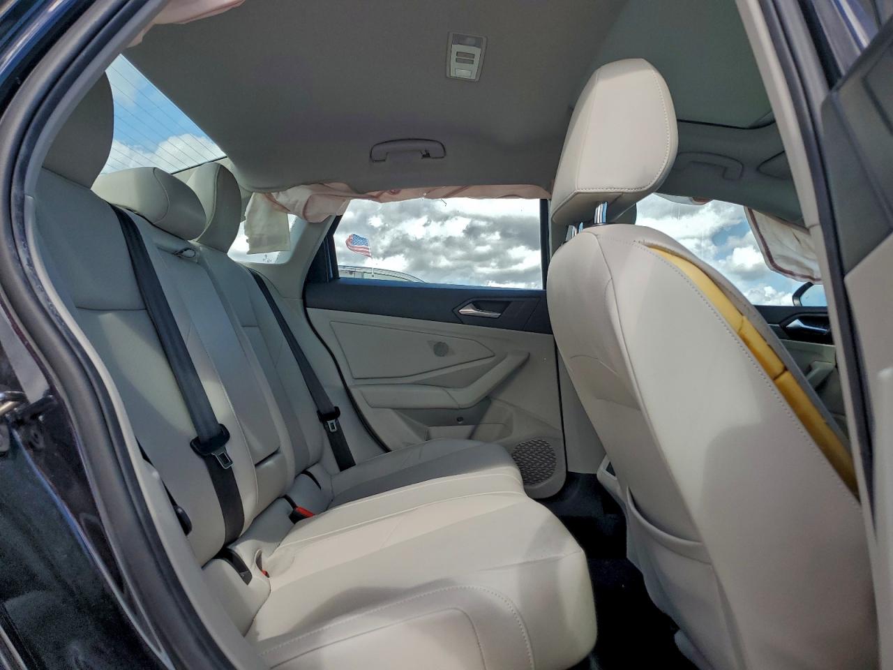 VOLKSWAGEN JETTA SEL