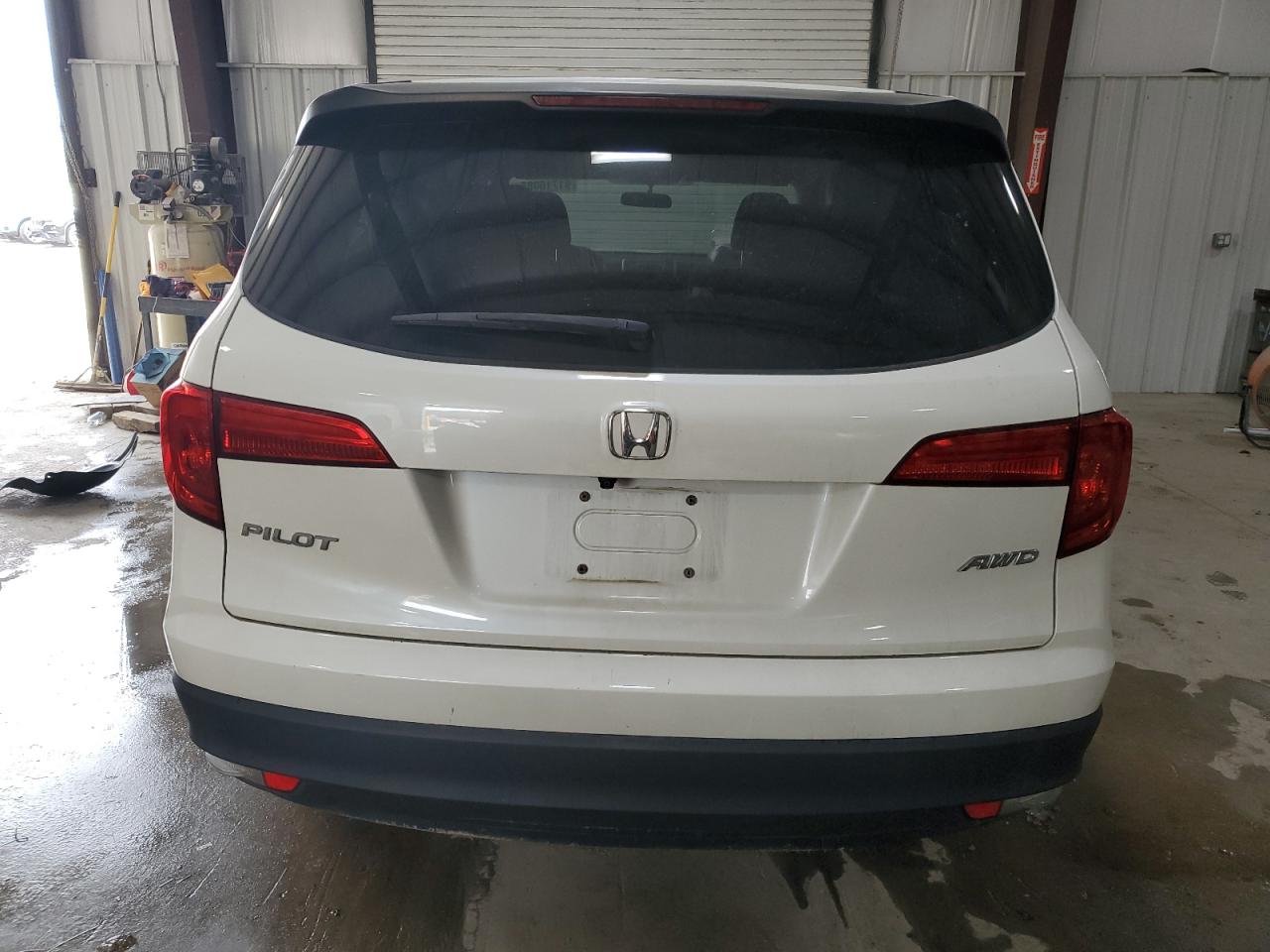 Lot #3301986456 2018 HONDA PILOT LX