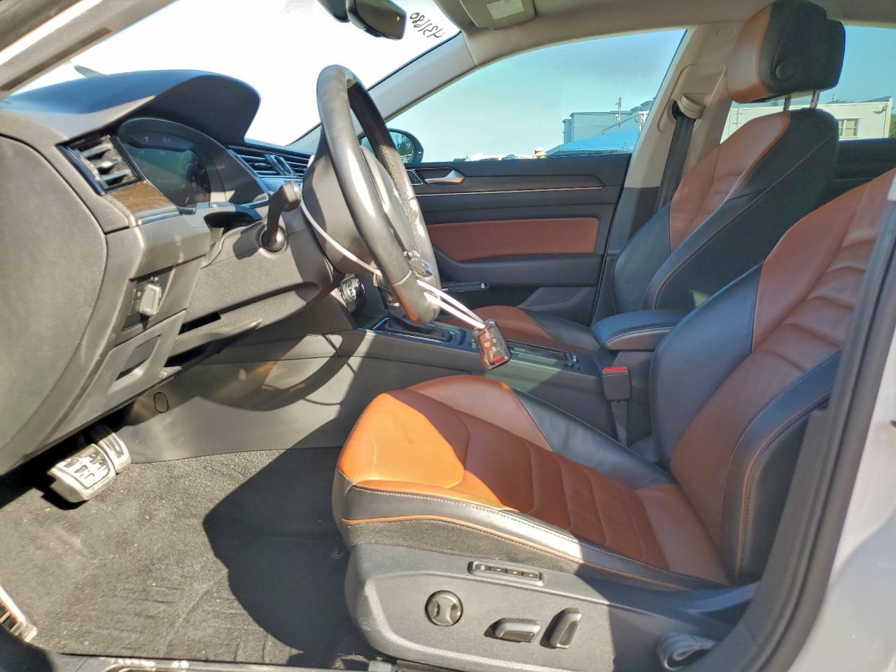 VOLKSWAGEN ARTEON SEL