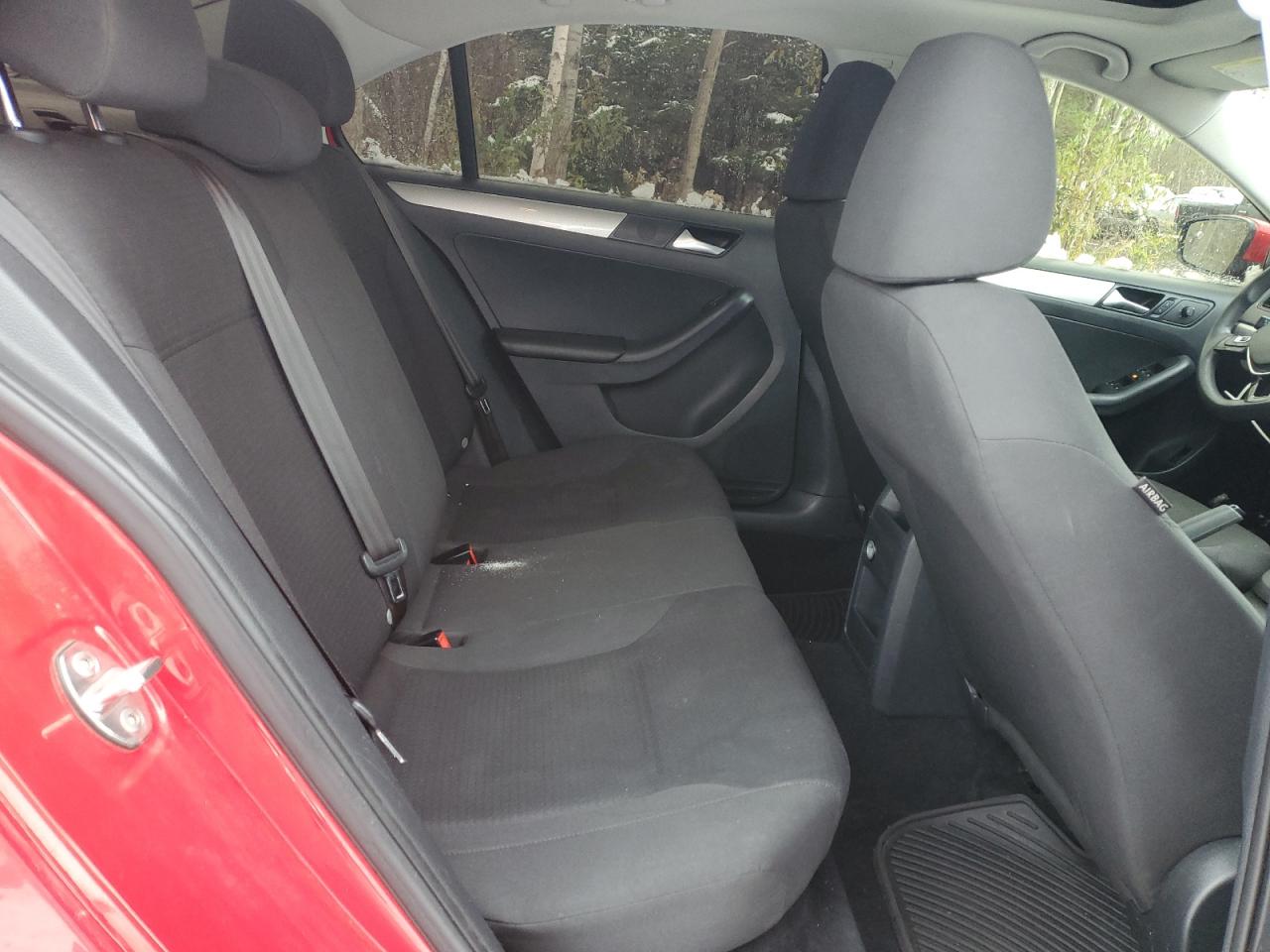 VOLKSWAGEN JETTA BASE