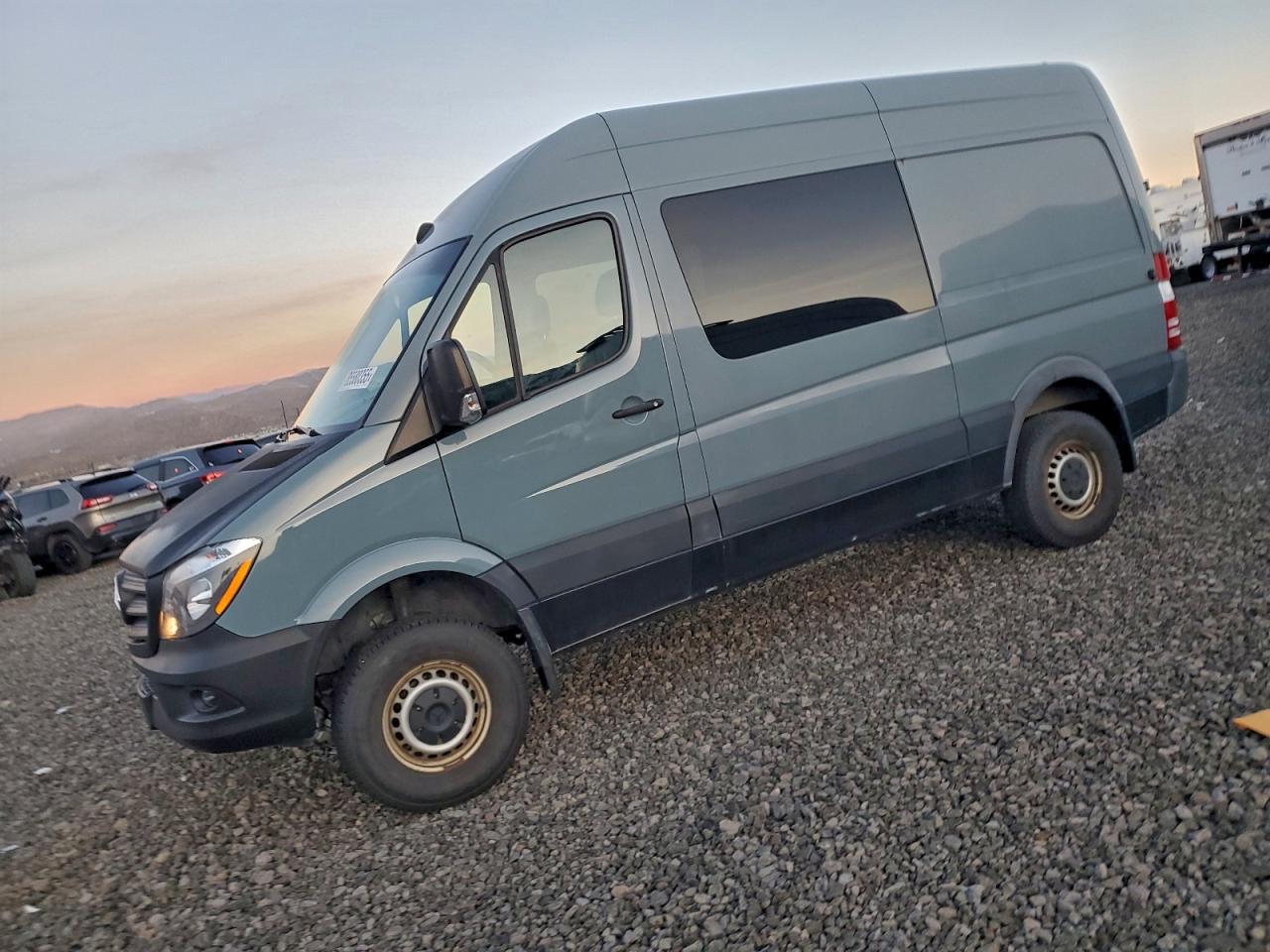 MERCEDES-BENZ SPRINTER 2500