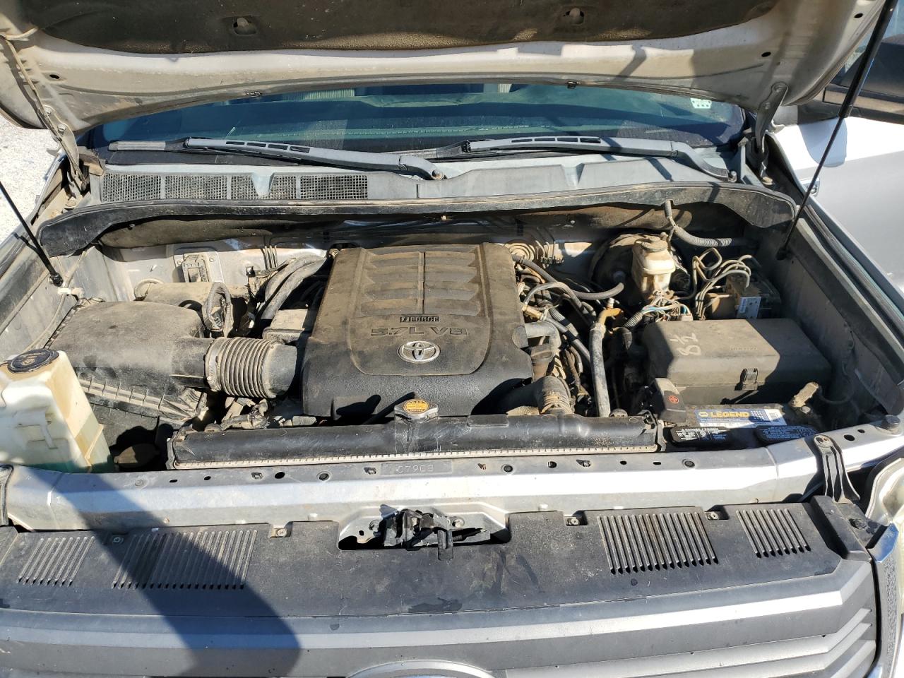 TOYOTA TUNDRA CREWMAX SR5