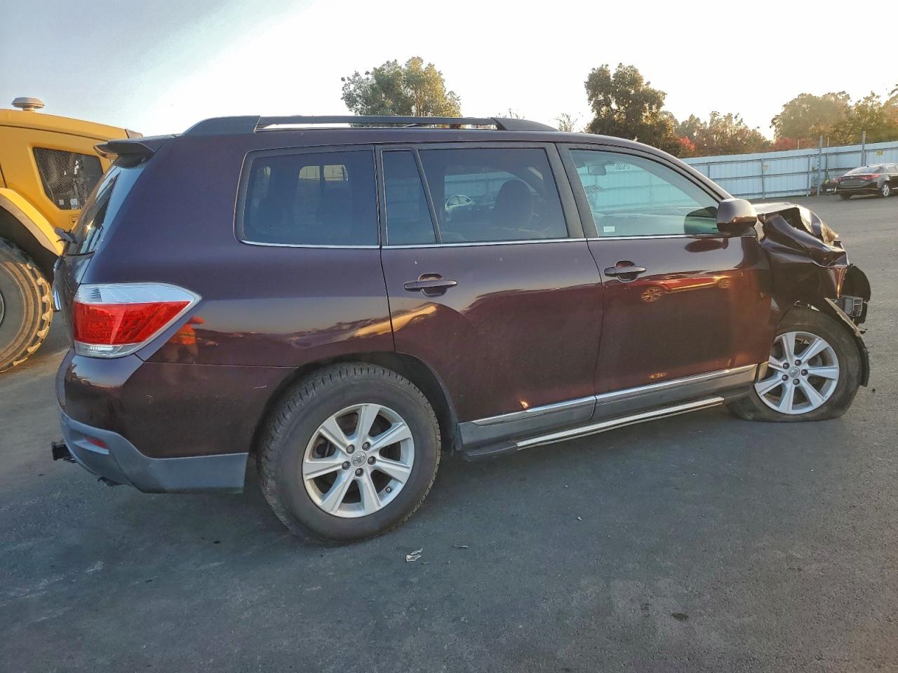 TOYOTA HIGHLANDER BASE