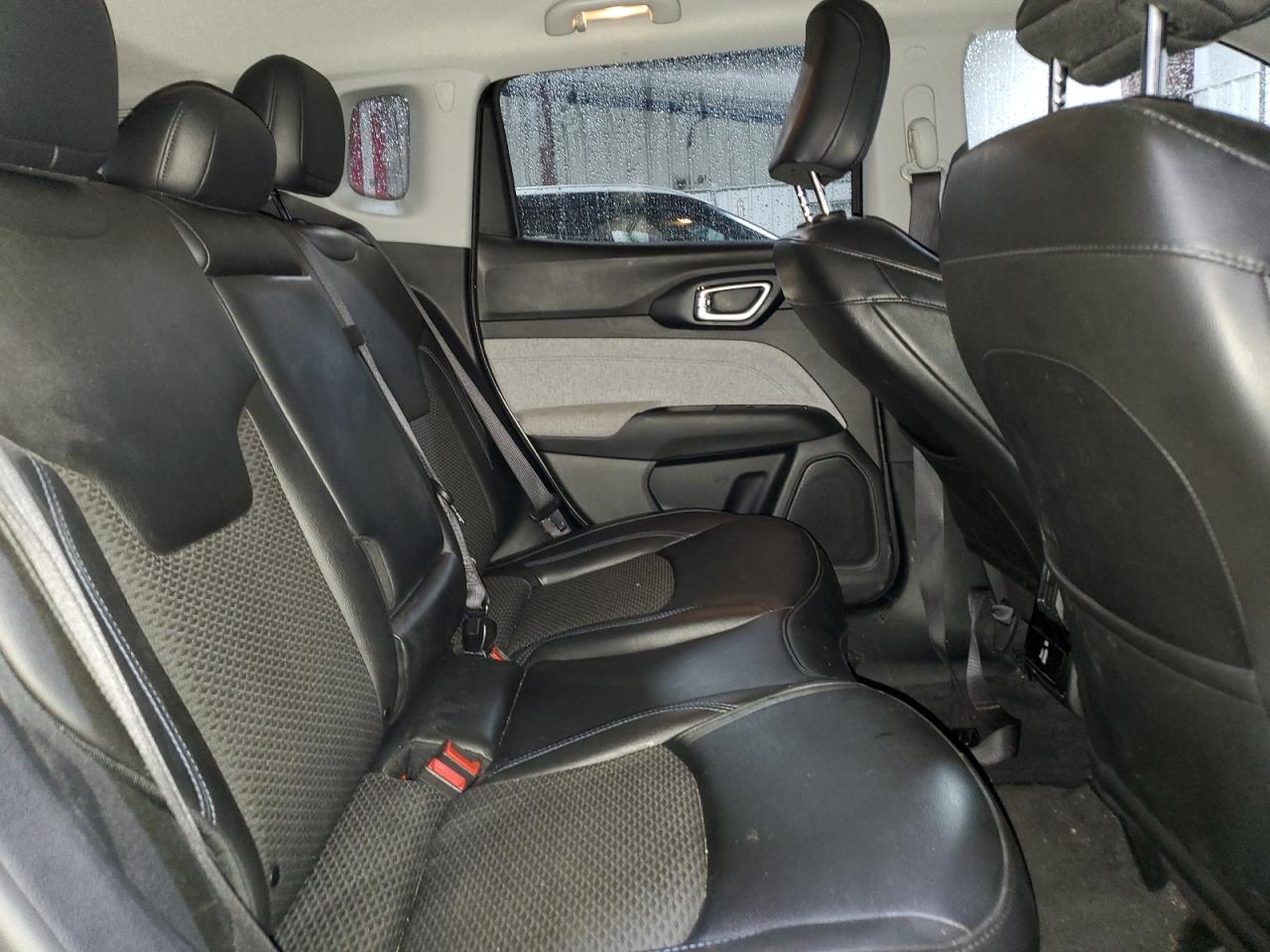 JEEP COMPASS LATITUDE