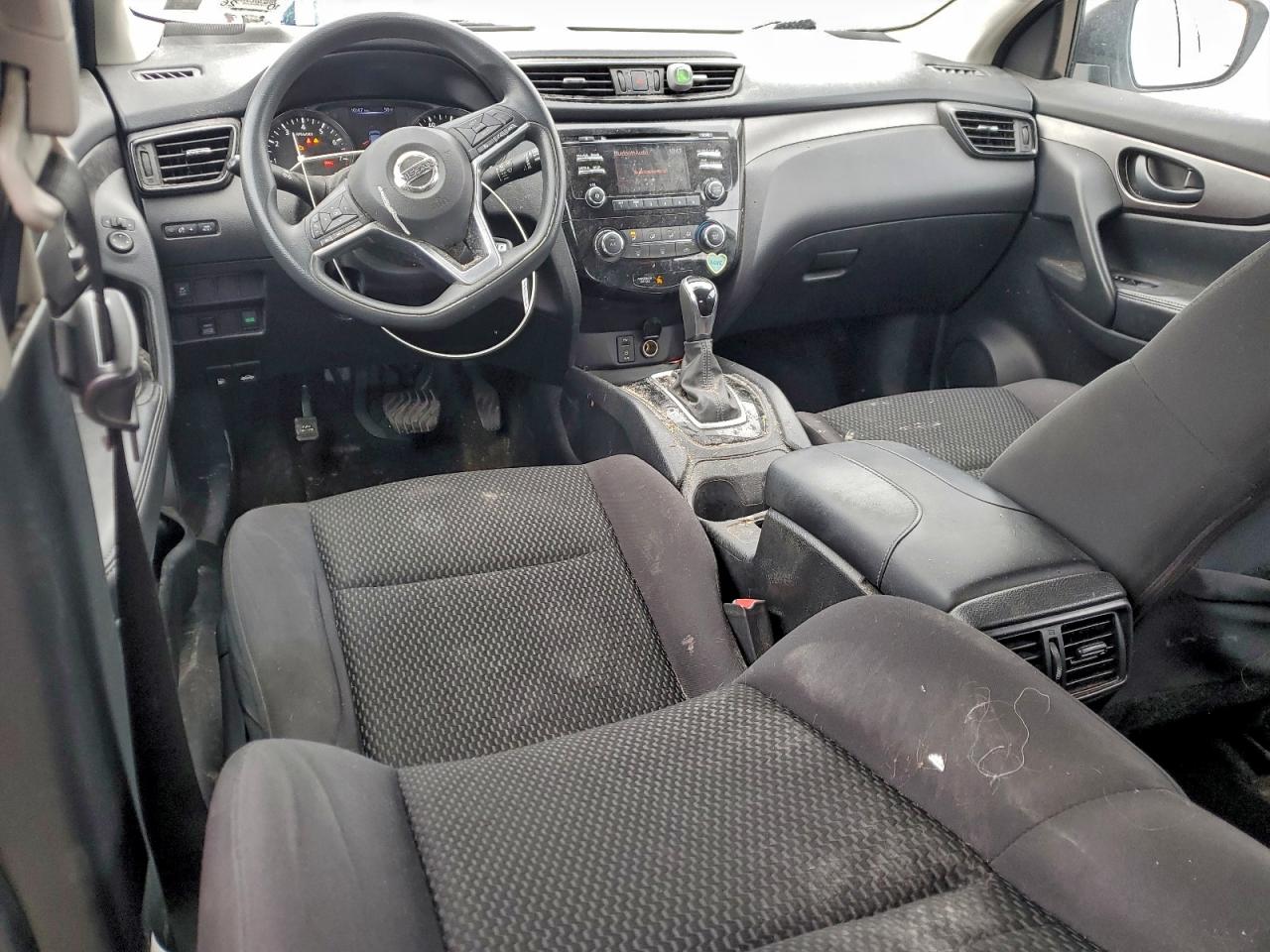 NISSAN ROGUE SPORT S