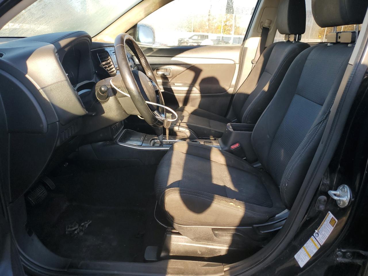 MITSUBISHI OUTLANDER ES