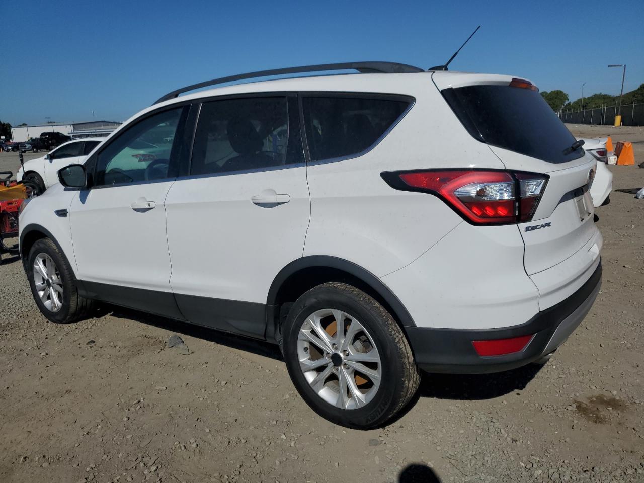 FORD ESCAPE SE