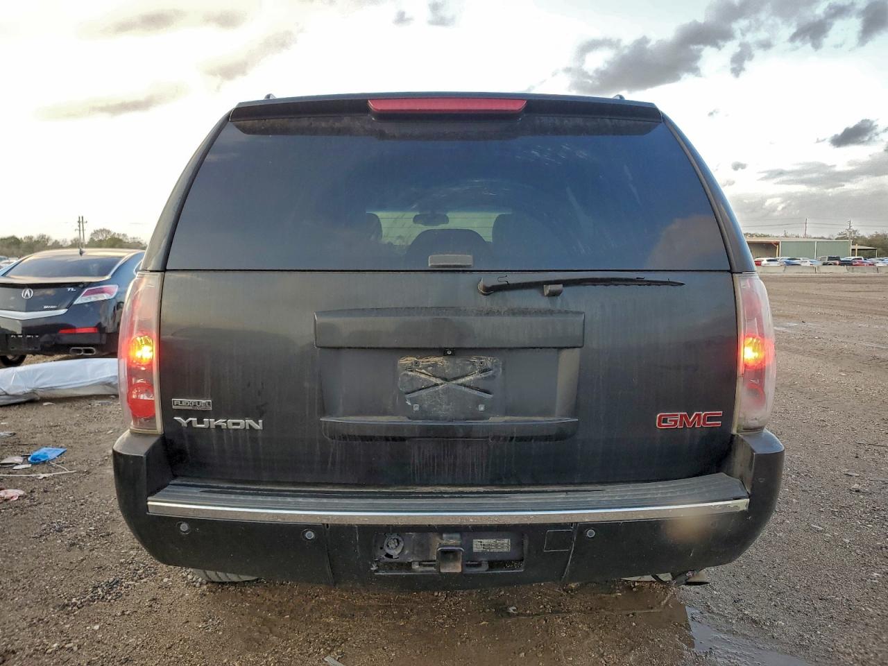 GMC YUKON DENALI