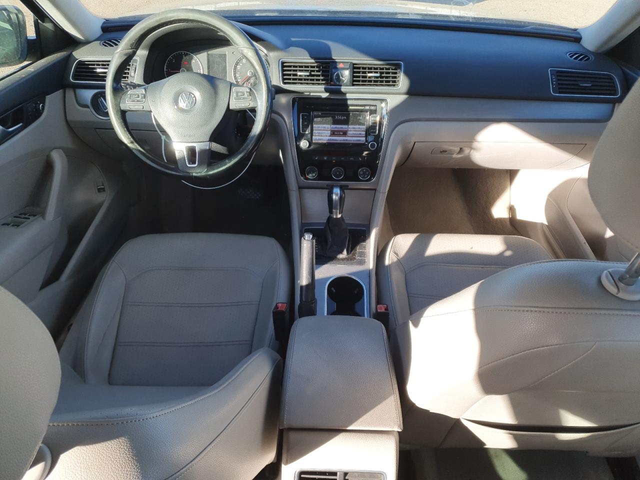 VOLKSWAGEN PASSAT SE