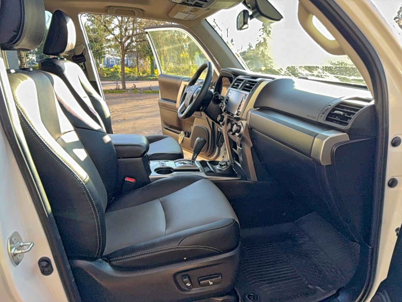 TOYOTA 4RUNNER SR5/SR5 PREMIUM